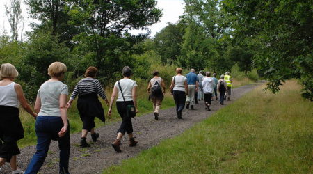 800px Walking for Health in Epsom 5Aug2009 (2)