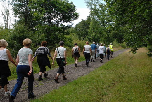 800px Walking for Health in Epsom 5Aug2009 (2)
